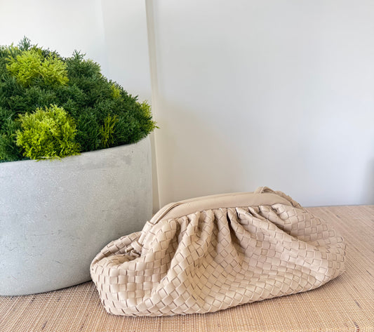 The Neutral Woven Clutch